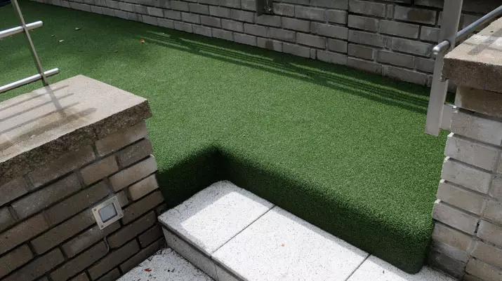 Fake Grass Installed on Balcony Steps