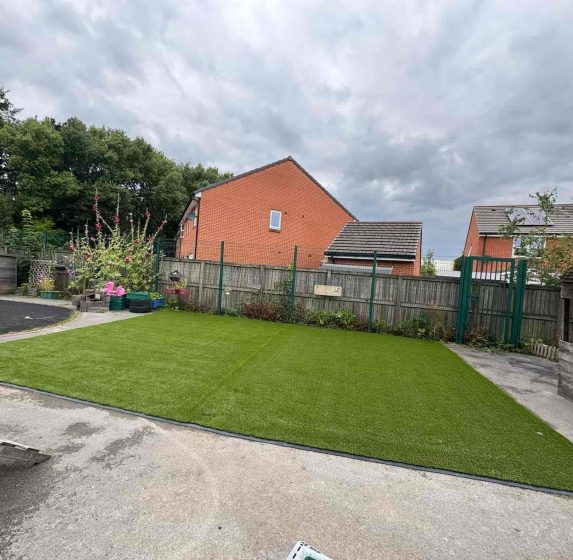 PLAY CARE ARTIFICIAL GRASS INSTALLATION – BARLOW HALL PRIMARY SCHOOL